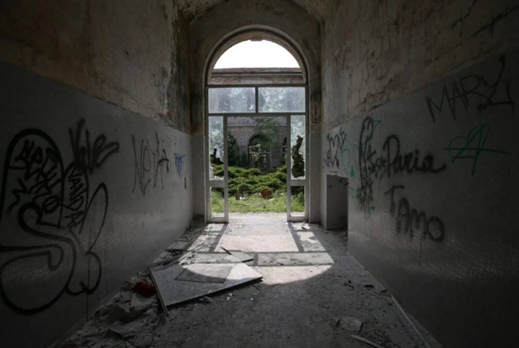 'Ölüm Adası' tatilcilerin yeni mekanı: Toprağı insan küllerinden oluşuyor 7